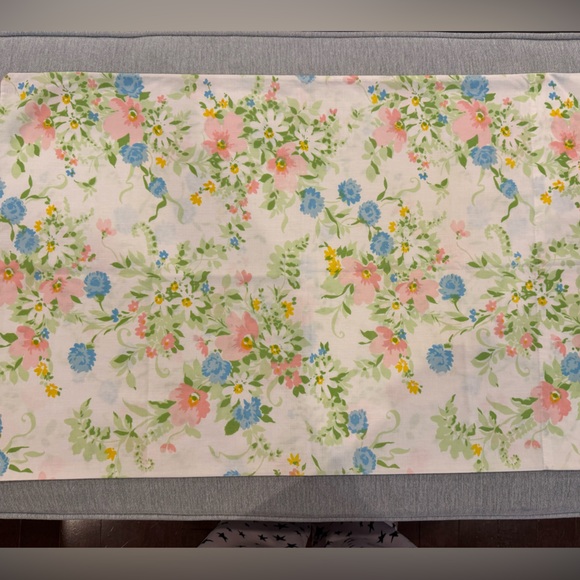 Vintage Pink and Blue Floral Standard Size Pillowcase 20” x 31” - Picture 3 of 4